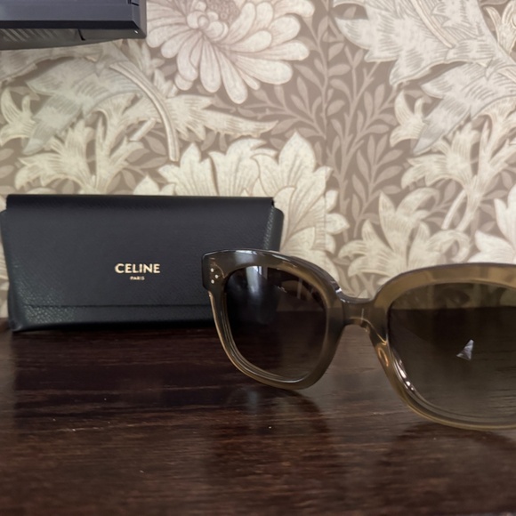 Celine 3 DOTS Sunglasses CL4002UN - Picture 9 of 9